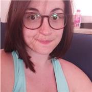 Insegnate d'inglese disponibile per aiuto compiti, preparazioni esami e certificazioni, recupero e consolidamento. Esperienza con ragazzi BES e DSA